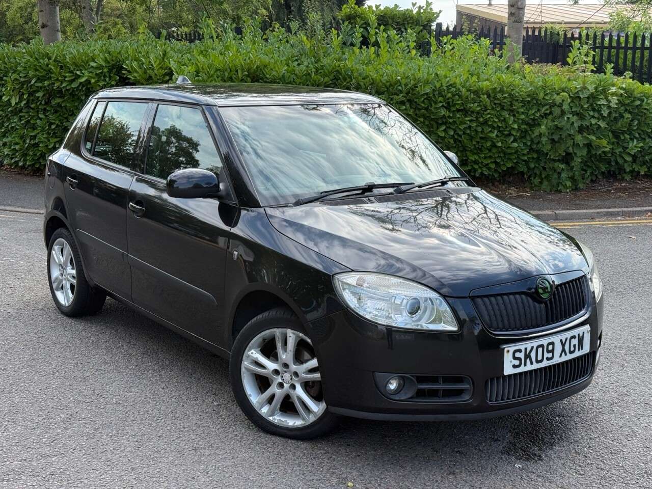 A 2009 SKODA FABIA 1.6 16V 3 Hatchback 5dr Petrol Tiptronic (180 g/km, 105 bhp) ULEZ+AUTO+SH+C A 2009 SKODA FABIA 1.6 16V 3 Hatchback 5dr Petrol Tiptronic (180 g/km, 105 bhp) ULEZ+AUTO+SH+C