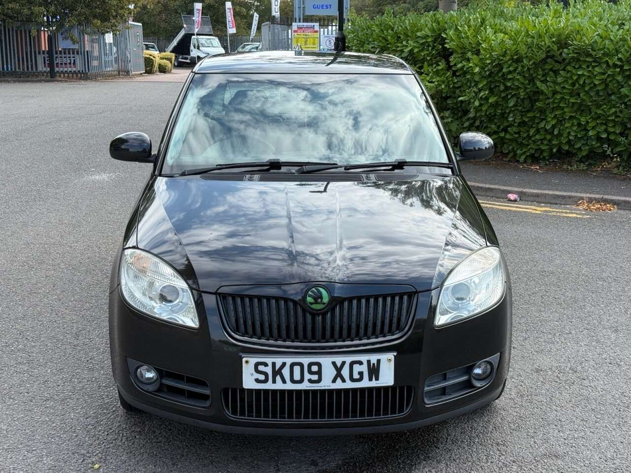 A 2009 SKODA FABIA 1.6 16V 3 Hatchback 5dr Petrol Tiptronic (180 g/km, 105 bhp) ULEZ+AUTO+SH+C A 2009 SKODA FABIA 1.6 16V 3 Hatchback 5dr Petrol Tiptronic (180 g/km, 105 bhp) ULEZ+AUTO+SH+C