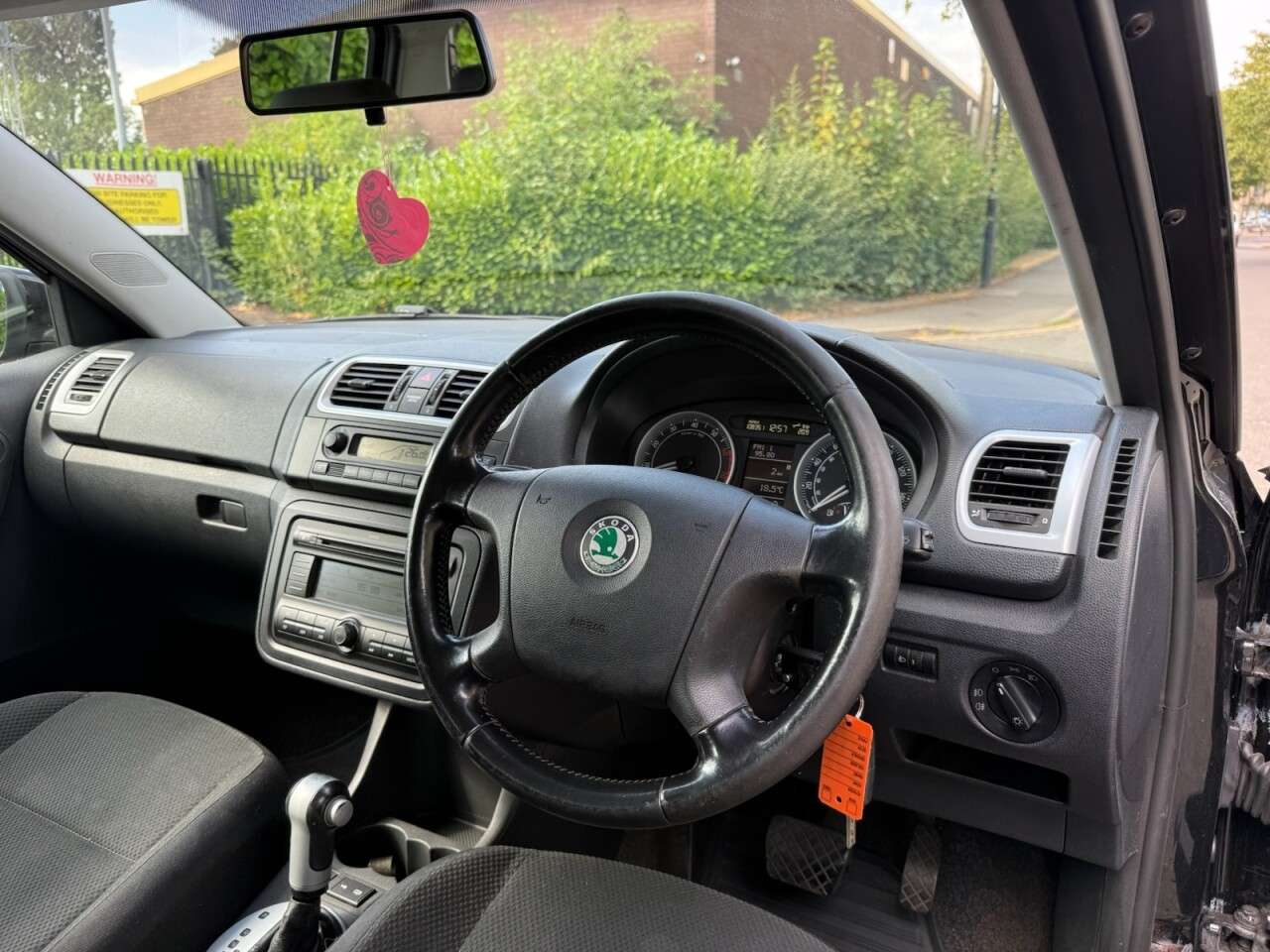 2009 SKODA FABIA 2009 SKODA FABIA