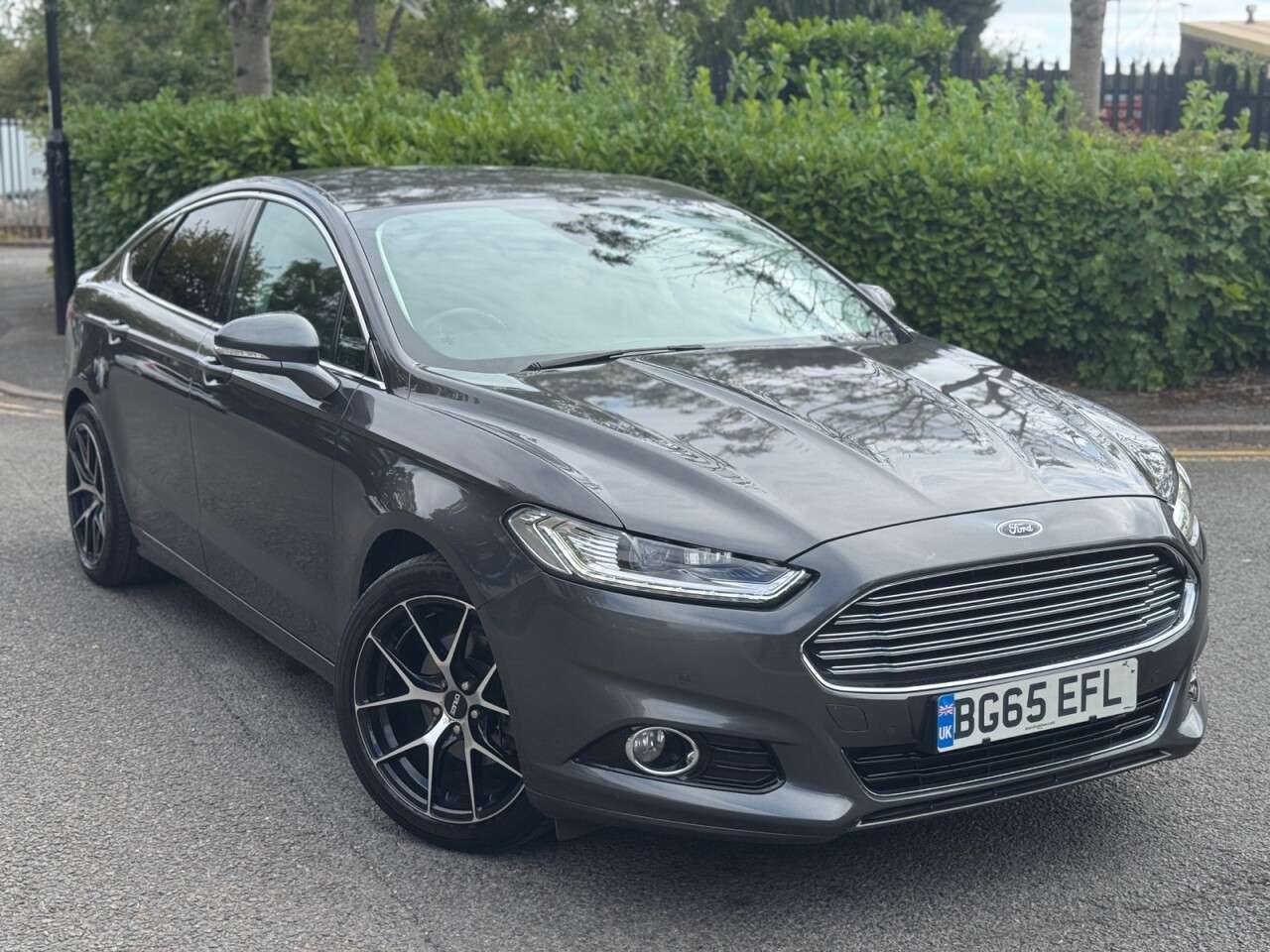 A 2015 FORD MONDEO 2.0 TDCi Titanium Hatchback 5dr Diesel Manual Euro 6 (s/s) (180 ps) A 2015 FORD MONDEO 2.0 TDCi Titanium Hatchback 5dr Diesel Manual Euro 6 (s/s) (180 ps)