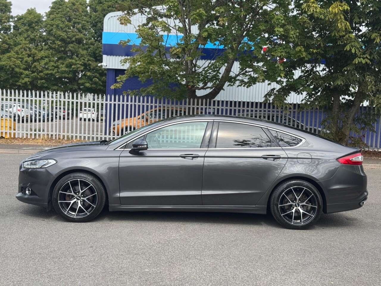 A 2015 FORD MONDEO 2.0 TDCi Titanium Hatchback 5dr Diesel Manual Euro 6 (s/s) (180 ps) A 2015 FORD MONDEO 2.0 TDCi Titanium Hatchback 5dr Diesel Manual Euro 6 (s/s) (180 ps)