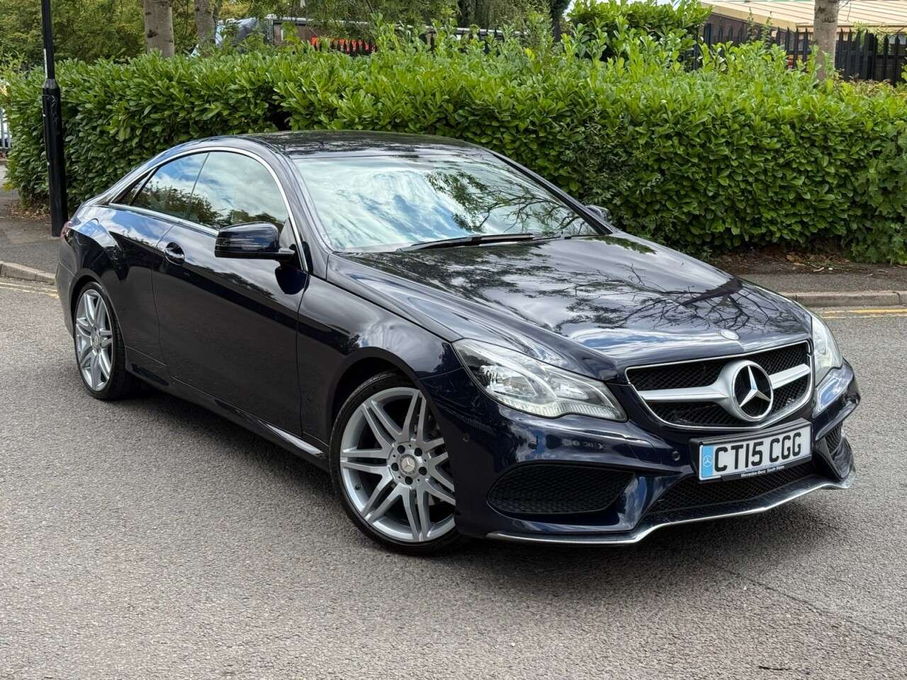 A 2015 MERCEDES-BENZ E CLASS 2.1 E250 CDI AMG Line Coupe 2dr Diesel G-Tronic+ Euro 5 (s/s) (204 ps) A 2015 MERCEDES-BENZ E CLASS 2.1 E250 CDI AMG Line Coupe 2dr Diesel G-Tronic+ Euro 5 (s/s) (204 ps)