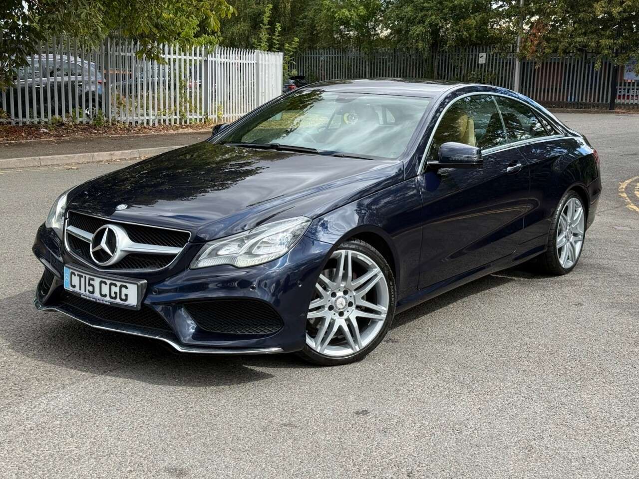 A 2015 MERCEDES-BENZ E CLASS 2.1 E250 CDI AMG Line Coupe 2dr Diesel G-Tronic+ Euro 5 (s/s) (204 ps) A 2015 MERCEDES-BENZ E CLASS 2.1 E250 CDI AMG Line Coupe 2dr Diesel G-Tronic+ Euro 5 (s/s) (204 ps)