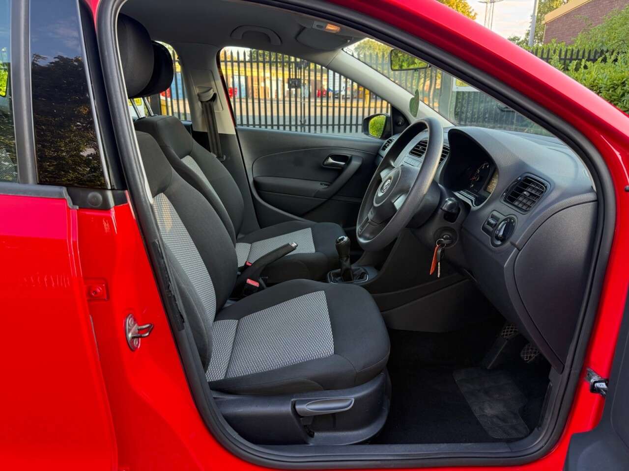 2013 VOLKSWAGEN POLO 2013 VOLKSWAGEN POLO