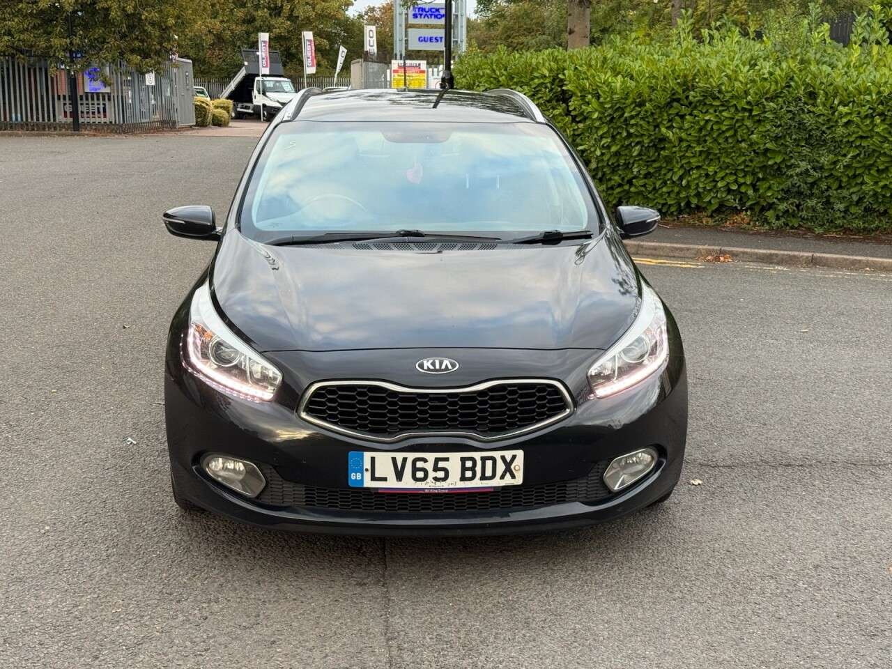 A 2015 KIA CEED 1.6 CRDi 3 Sportswagon 5dr Diesel Auto Euro 5 (126 bhp) ULEZ+2FO+FSH+CAMERA A 2015 KIA CEED 1.6 CRDi 3 Sportswagon 5dr Diesel Auto Euro 5 (126 bhp) ULEZ+2FO+FSH+CAMERA