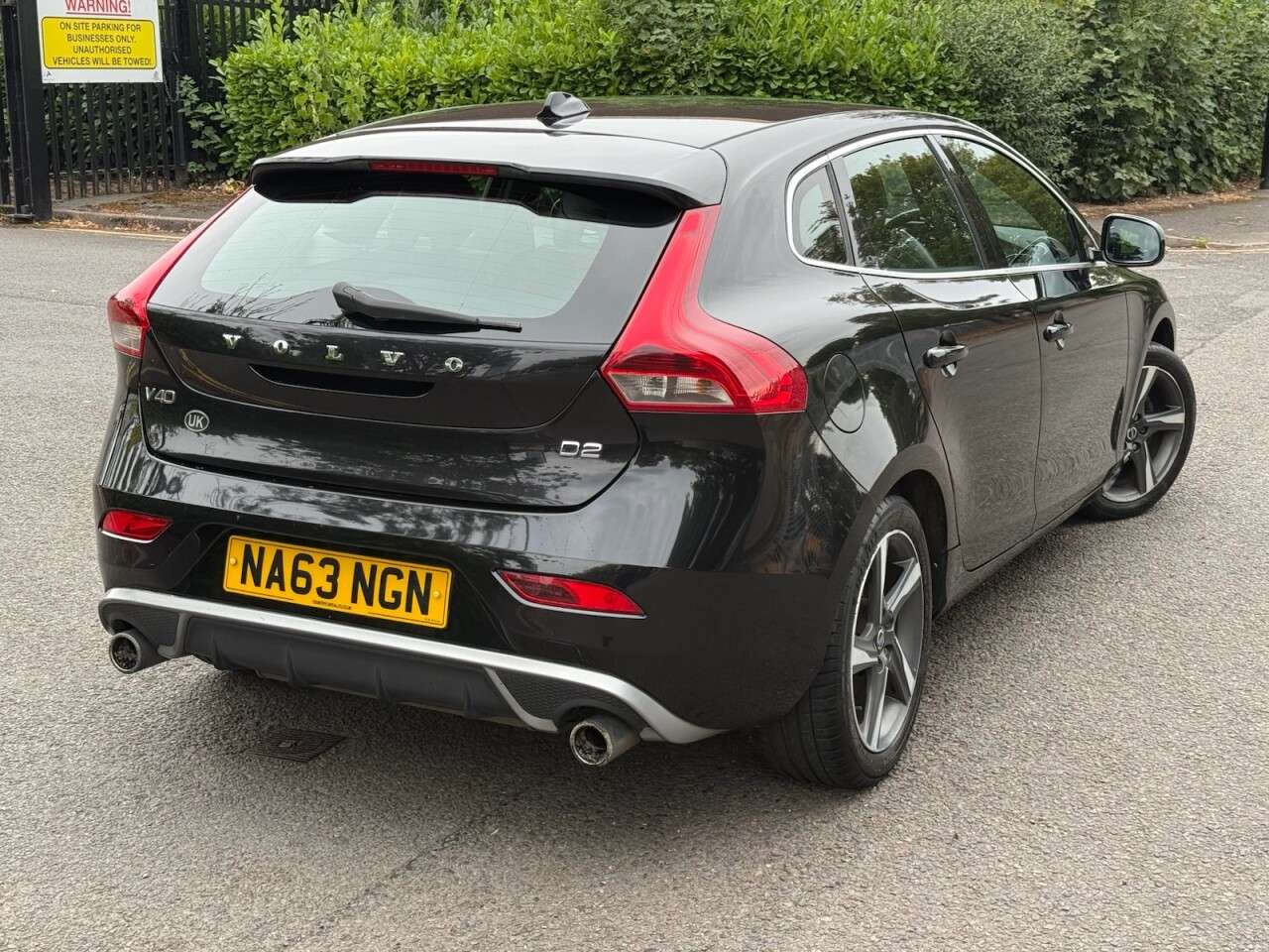 2013 VOLVO V40 2013 VOLVO V40