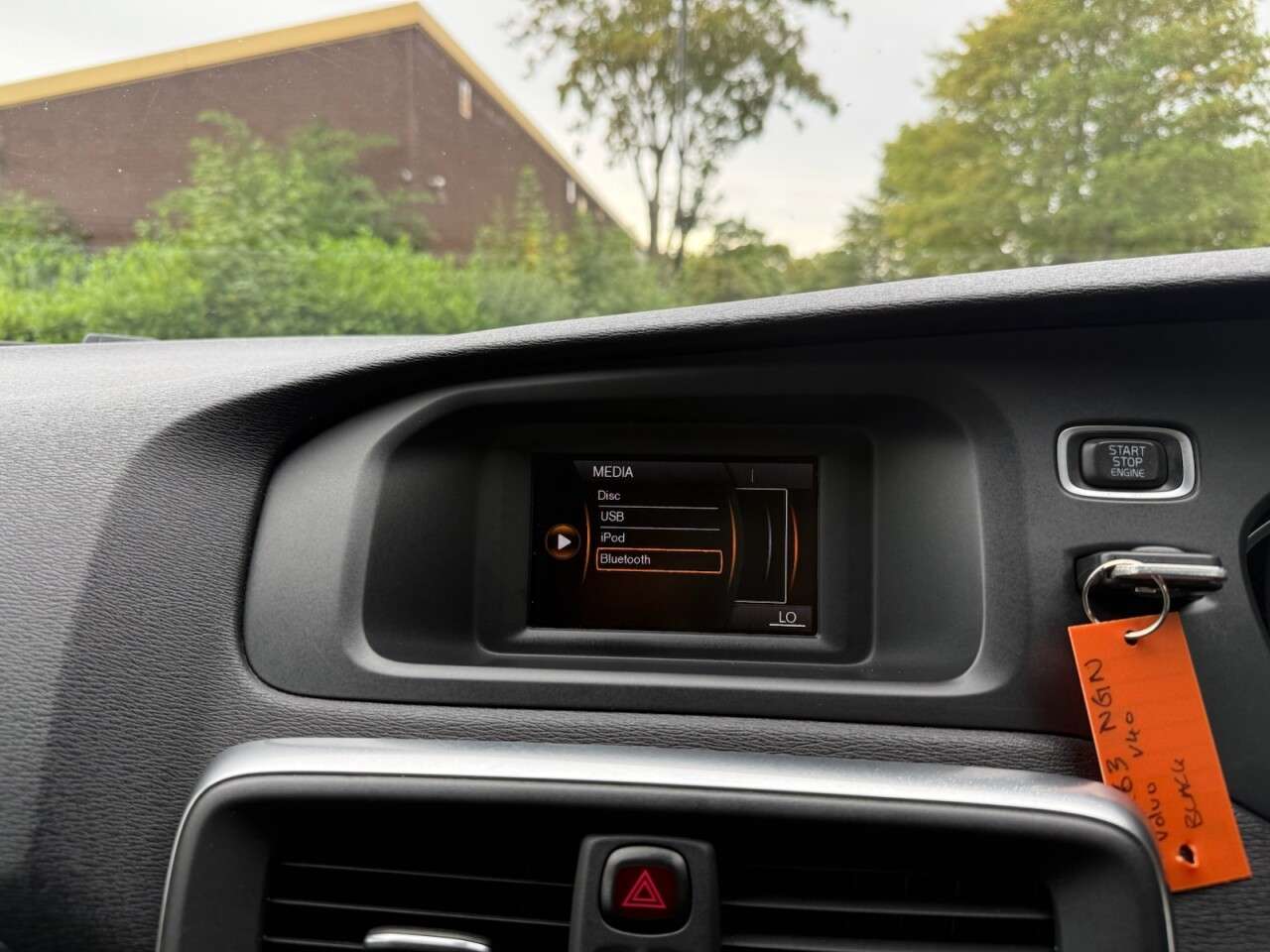 2013 VOLVO V40 2013 VOLVO V40