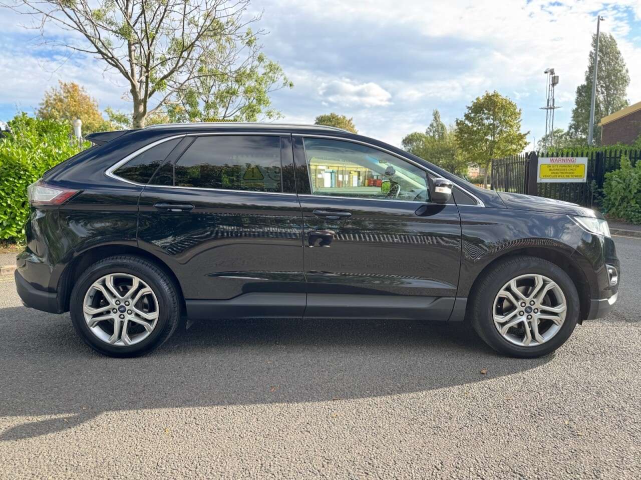 A 2016 FORD EDGE 2.0 TDCi Titanium SUV 5dr Diesel Powershift AWD Euro 6 (s/s) (210 ps) A 2016 FORD EDGE 2.0 TDCi Titanium SUV 5dr Diesel Powershift AWD Euro 6 (s/s) (210 ps)