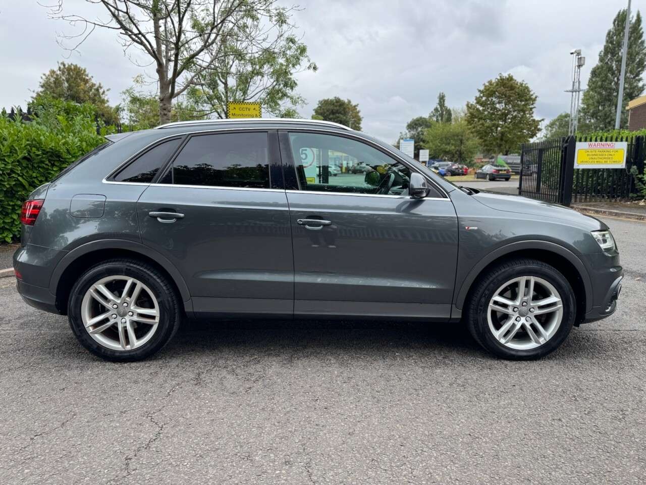 A 2014 AUDI Q3 2.0 TFSI S line SUV 5dr Petrol Manual quattro Euro 5 (s/s) (170 ps) A 2014 AUDI Q3 2.0 TFSI S line SUV 5dr Petrol Manual quattro Euro 5 (s/s) (170 ps)