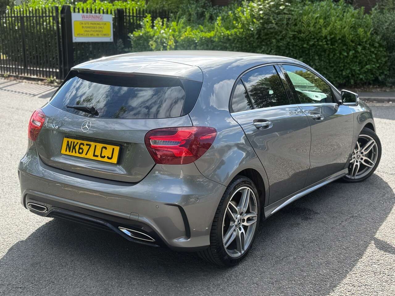 A 2017 MERCEDES-BENZ A CLASS 1.5 A180d AMG Line (Premium) Hatchback 5dr Diesel Manual Euro 6 (s/s) (109 A 2017 MERCEDES-BENZ A CLASS 1.5 A180d AMG Line (Premium) Hatchback 5dr Diesel Manual Euro 6 (s/s) (109