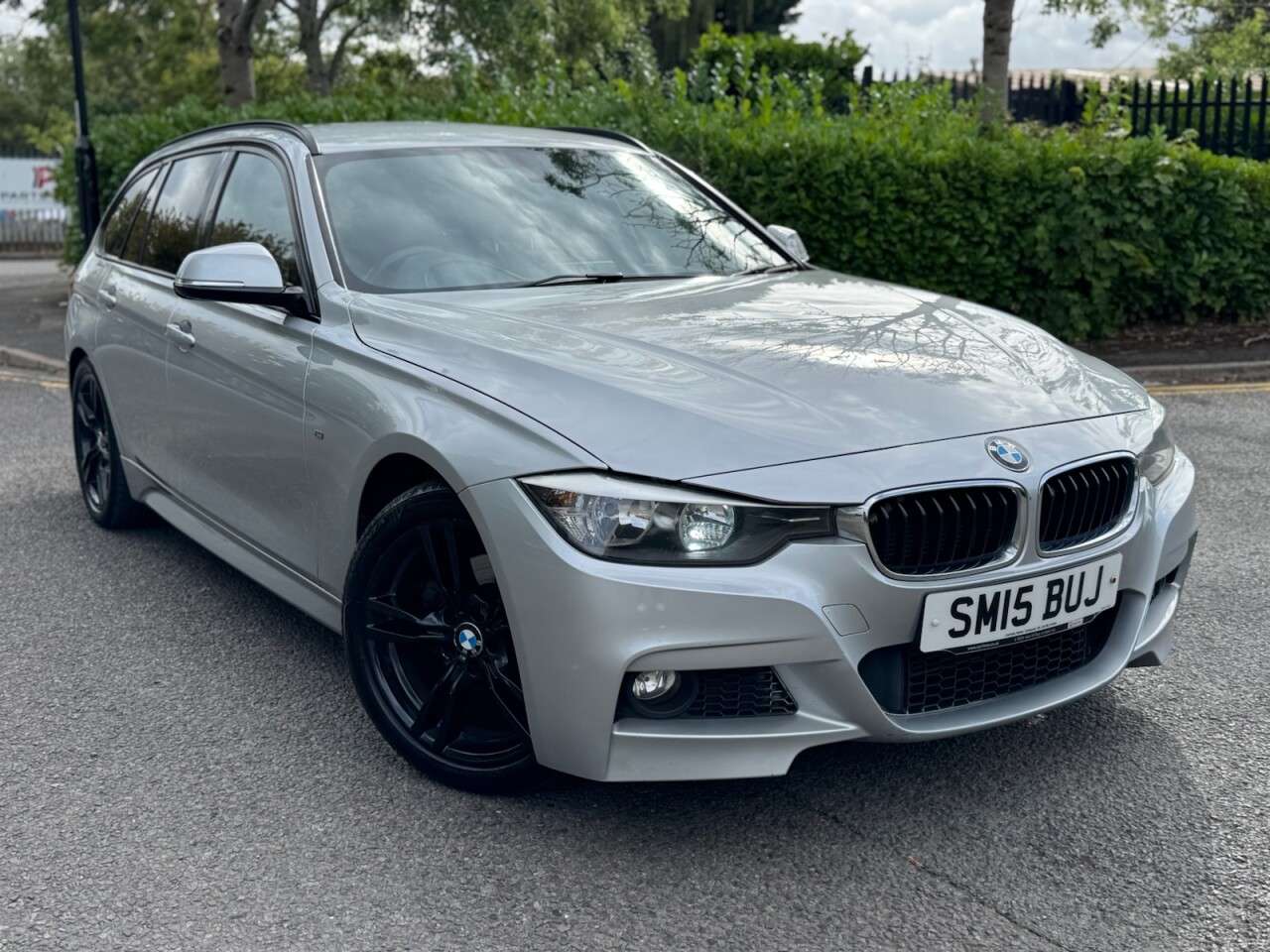 A 2015 BMW 3 SERIES 2.0 320d BluePerformance M Sport Touring 5dr Diesel Auto Euro 6 (s/s) (184 A 2015 BMW 3 SERIES 2.0 320d BluePerformance M Sport Touring 5dr Diesel Auto Euro 6 (s/s) (184