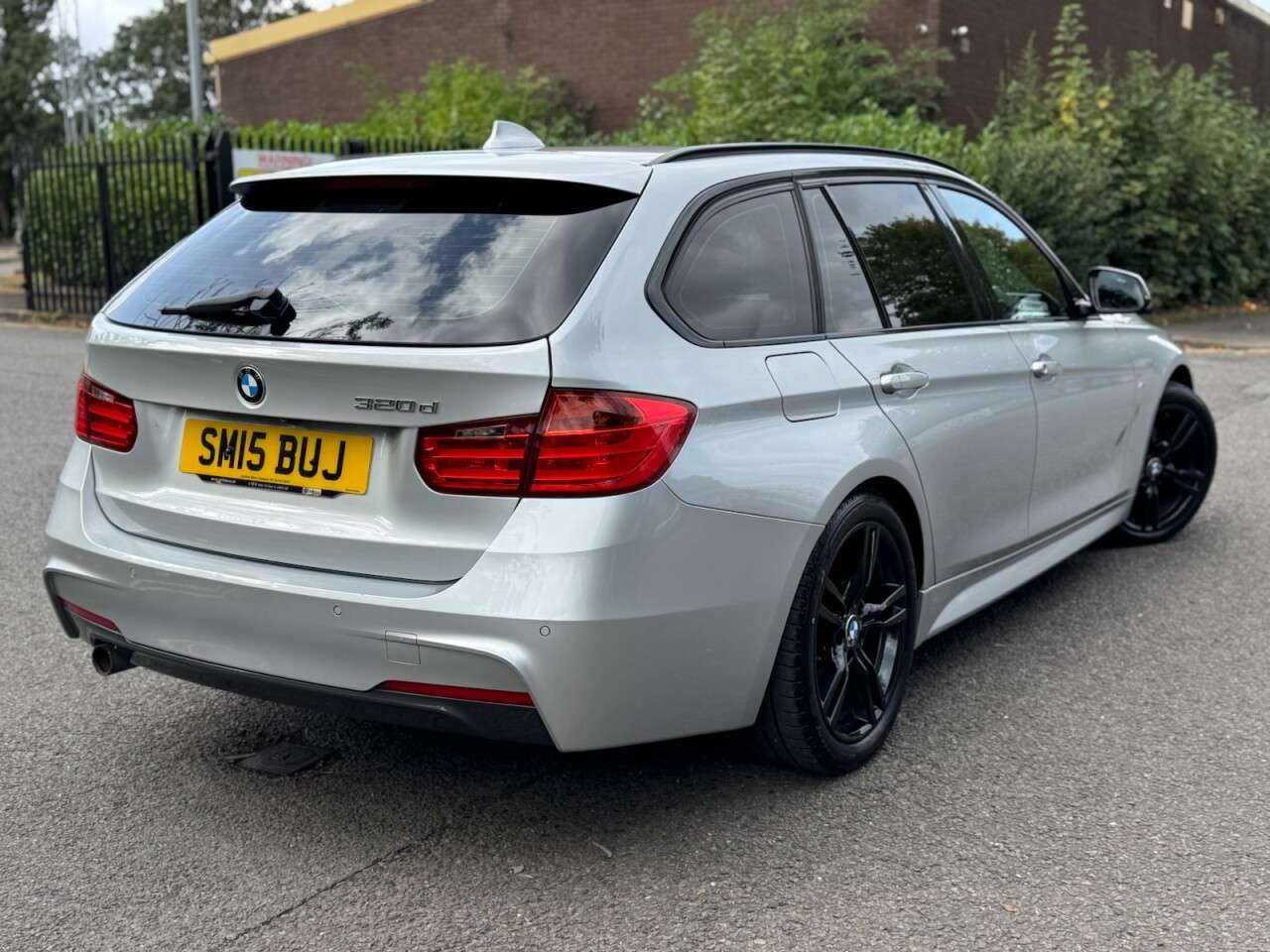 A 2015 BMW 3 SERIES 2.0 320d BluePerformance M Sport Touring 5dr Diesel Auto Euro 6 (s/s) (184 A 2015 BMW 3 SERIES 2.0 320d BluePerformance M Sport Touring 5dr Diesel Auto Euro 6 (s/s) (184