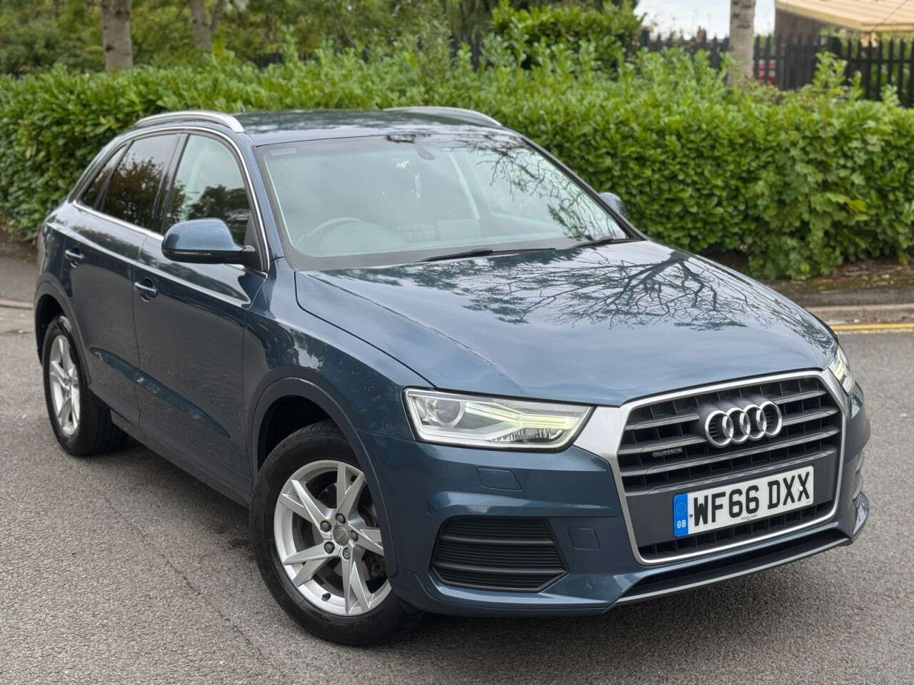 A 2016 AUDI Q3 2.0 TDI SE SUV 5dr Diesel S Tronic quattro Euro 6 (s/s) (150 ps) A 2016 AUDI Q3 2.0 TDI SE SUV 5dr Diesel S Tronic quattro Euro 6 (s/s) (150 ps)