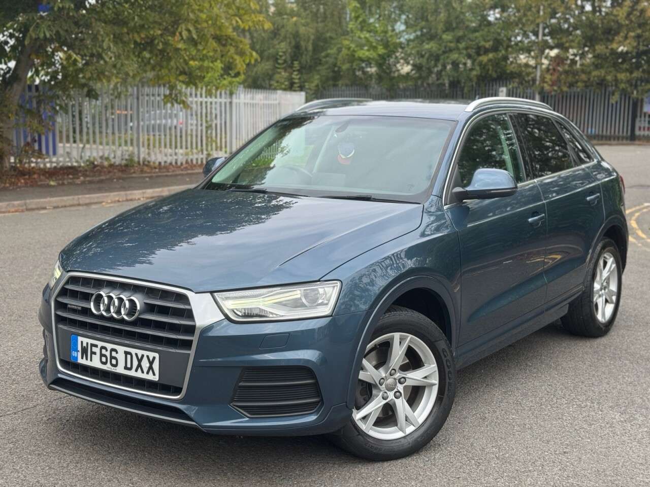 A 2016 AUDI Q3 2.0 TDI SE SUV 5dr Diesel S Tronic quattro Euro 6 (s/s) (150 ps) A 2016 AUDI Q3 2.0 TDI SE SUV 5dr Diesel S Tronic quattro Euro 6 (s/s) (150 ps)