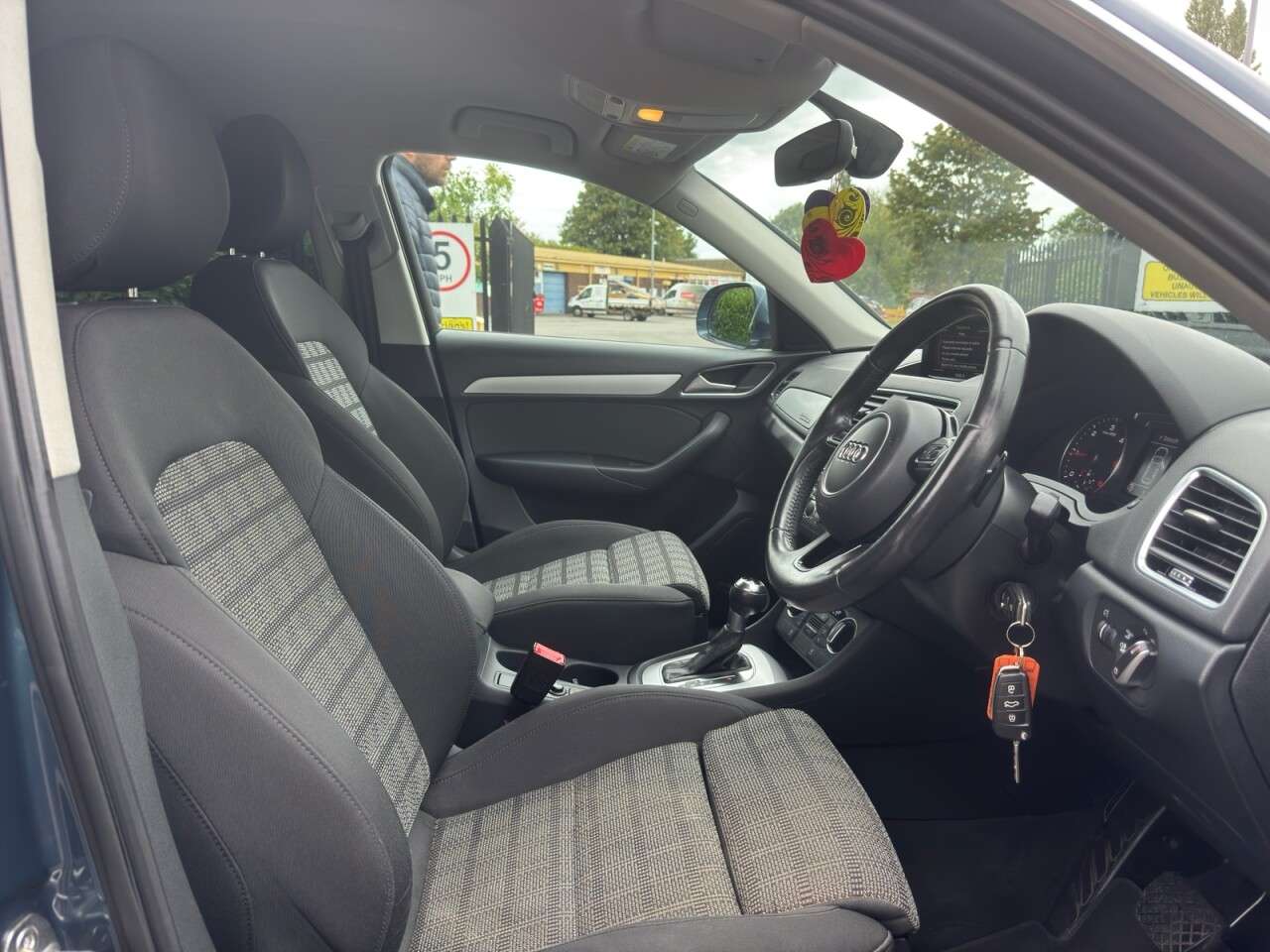2016 AUDI Q3 2016 AUDI Q3