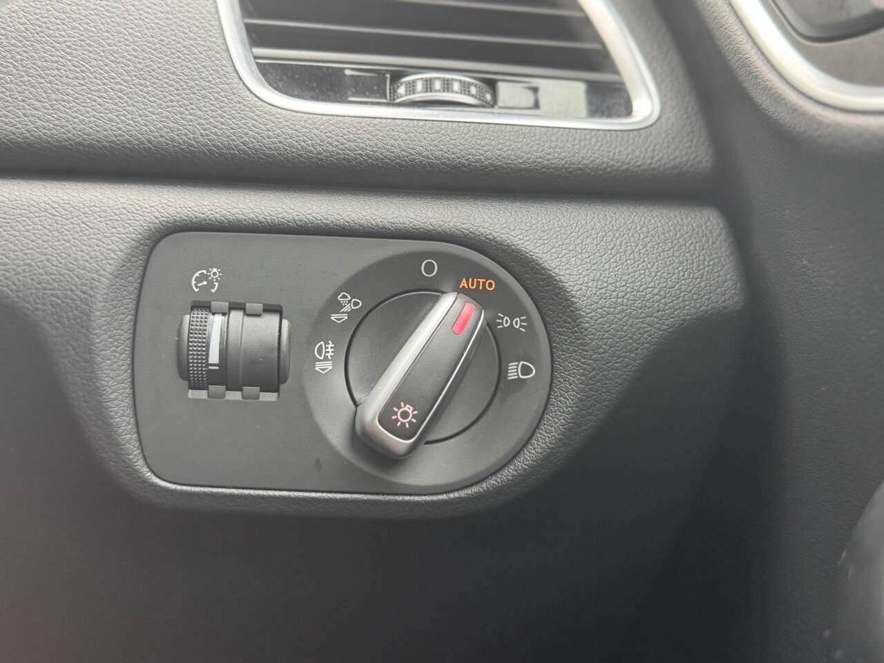 2016 AUDI Q3 2016 AUDI Q3