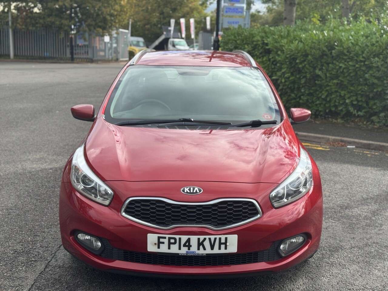 A 2014 KIA CEED 1.4 CRDi EcoDynamics 1 Sportswagon 5dr Diesel Manual Euro 5 (s/s) (89 bhp) A 2014 KIA CEED 1.4 CRDi EcoDynamics 1 Sportswagon 5dr Diesel Manual Euro 5 (s/s) (89 bhp)