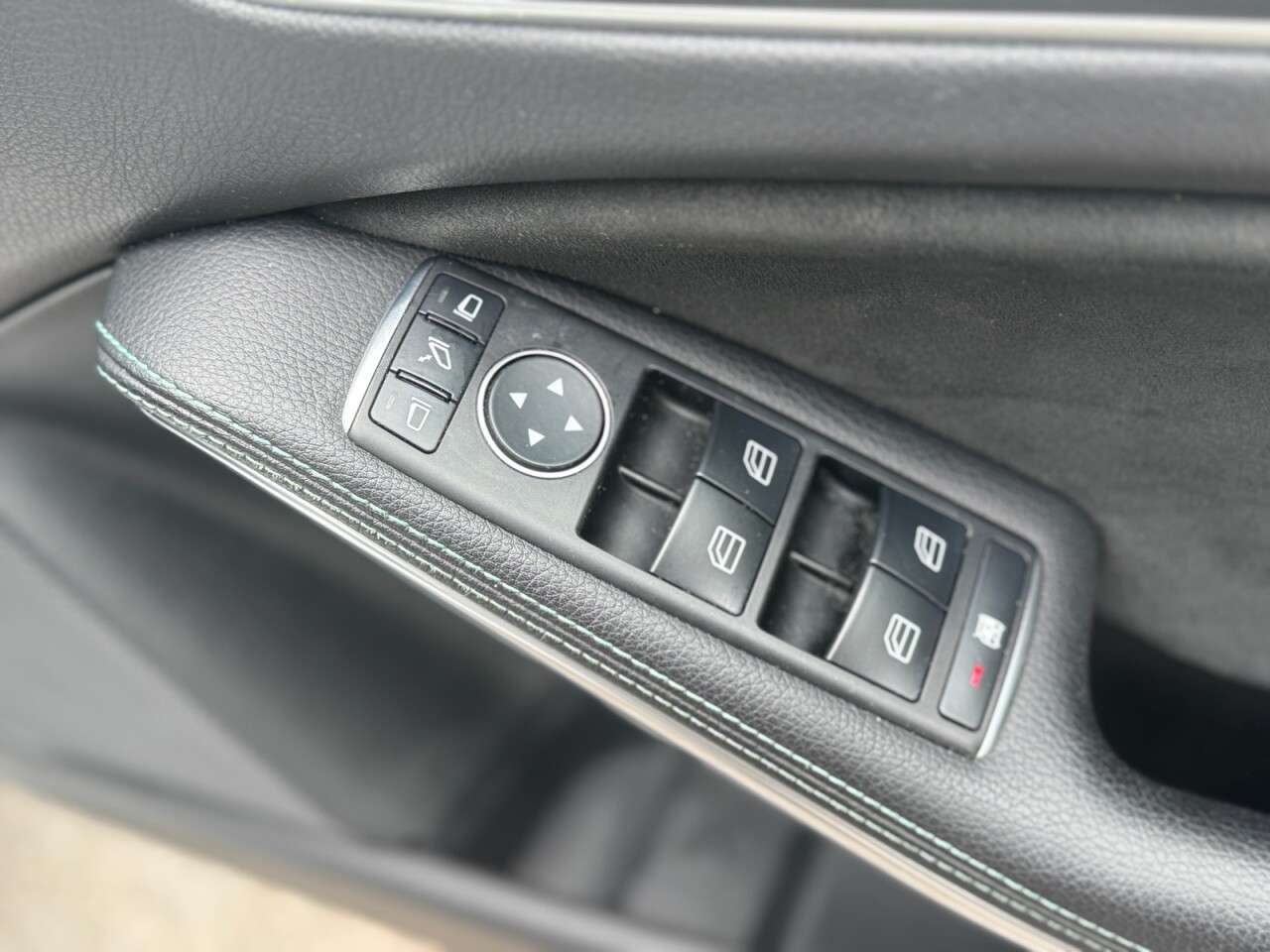 2016 MERCEDES-BENZ A CLASS 2016 MERCEDES-BENZ A CLASS