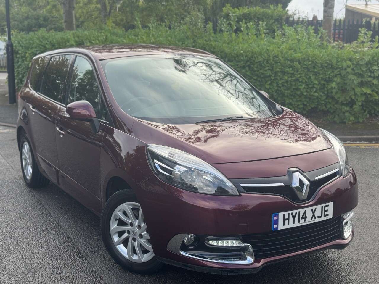 A 2014 RENAULT GRAND SCENIC 1.5 dCi Dynamique TomTom MPV 5dr Diesel EDC Euro 5 (110 ps) 1FO+FSH+CAMBELT A 2014 RENAULT GRAND SCENIC 1.5 dCi Dynamique TomTom MPV 5dr Diesel EDC Euro 5 (110 ps) 1FO+FSH+CAMBELT