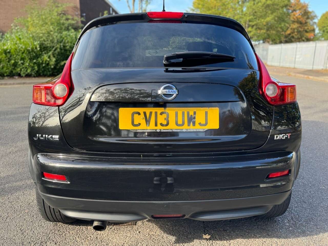 A 2013 NISSAN JUKE 1.6 DIG-T Tekna SUV 5dr Petrol Manual Euro 5 (190 ps) 1O+SH+HTDS+LEATHER+NA A 2013 NISSAN JUKE 1.6 DIG-T Tekna SUV 5dr Petrol Manual Euro 5 (190 ps) 1O+SH+HTDS+LEATHER+NA