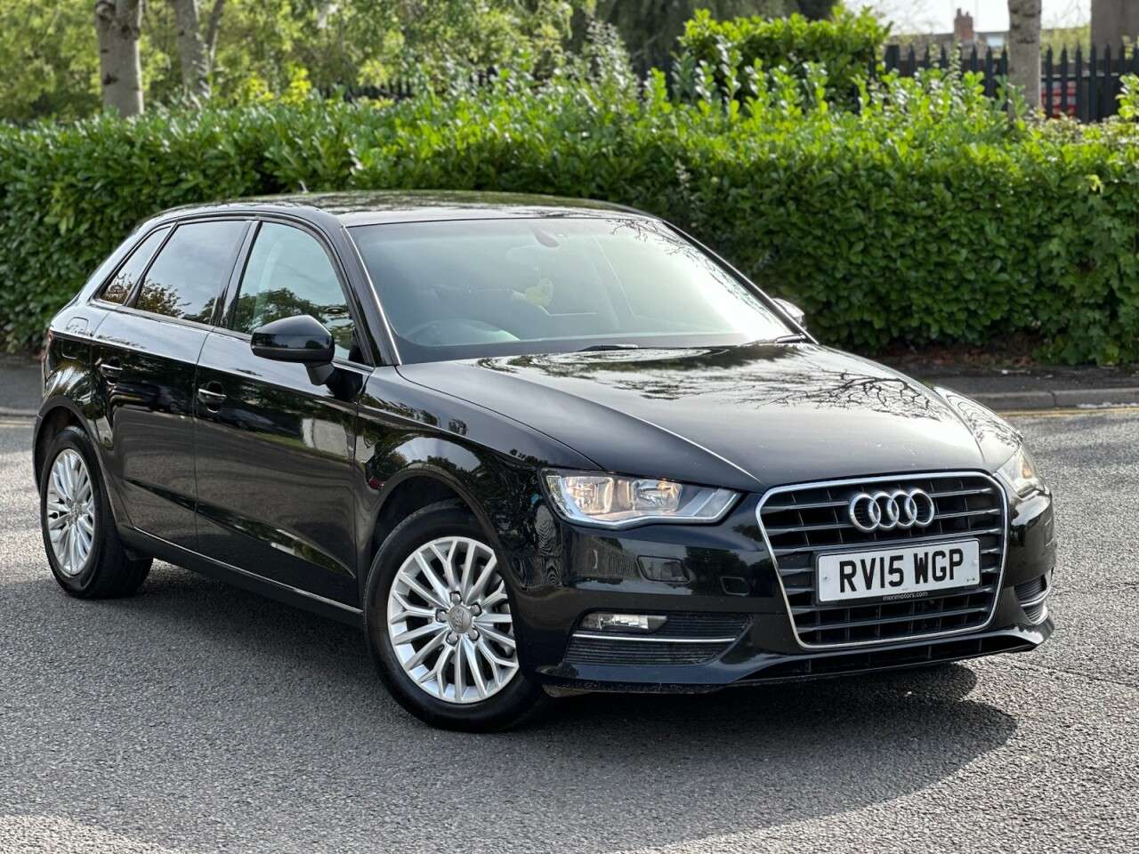A 2015 AUDI A3 1.6 TDI SE Technik Sportback 5dr Diesel Manual Euro 6 (s/s) (110 ps) TOP SP A 2015 AUDI A3 1.6 TDI SE Technik Sportback 5dr Diesel Manual Euro 6 (s/s) (110 ps) TOP SP
