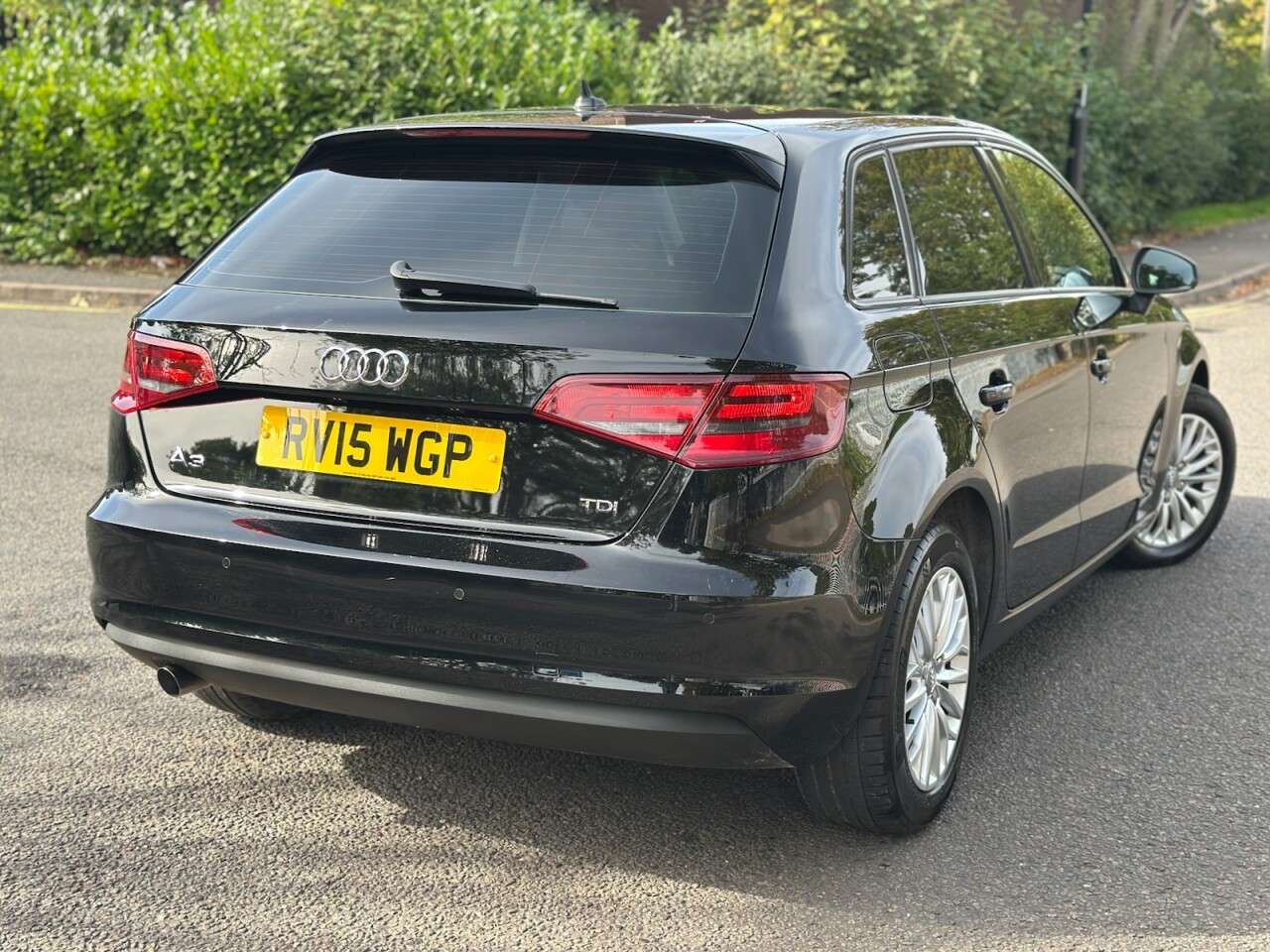 A 2015 AUDI A3 1.6 TDI SE Technik Sportback 5dr Diesel Manual Euro 6 (s/s) (110 ps) TOP SP A 2015 AUDI A3 1.6 TDI SE Technik Sportback 5dr Diesel Manual Euro 6 (s/s) (110 ps) TOP SP
