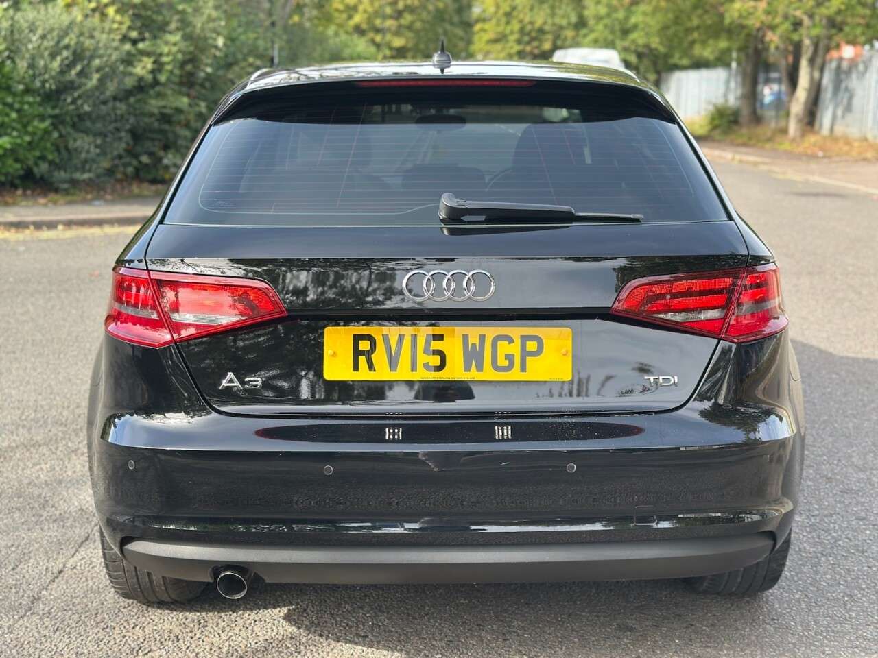 A 2015 AUDI A3 1.6 TDI SE Technik Sportback 5dr Diesel Manual Euro 6 (s/s) (110 ps) TOP SP A 2015 AUDI A3 1.6 TDI SE Technik Sportback 5dr Diesel Manual Euro 6 (s/s) (110 ps) TOP SP
