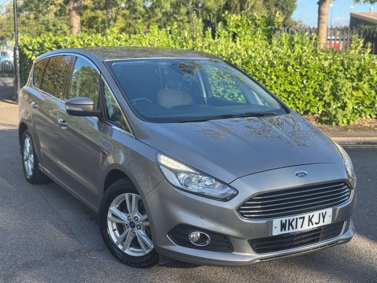 A 2017 FORD S-MAX 2.0 TDCi Titanium MPV 5dr Diesel Powershift Euro 6 (s/s) (150 ps) A 2017 FORD S-MAX 2.0 TDCi Titanium MPV 5dr Diesel Powershift Euro 6 (s/s) (150 ps)