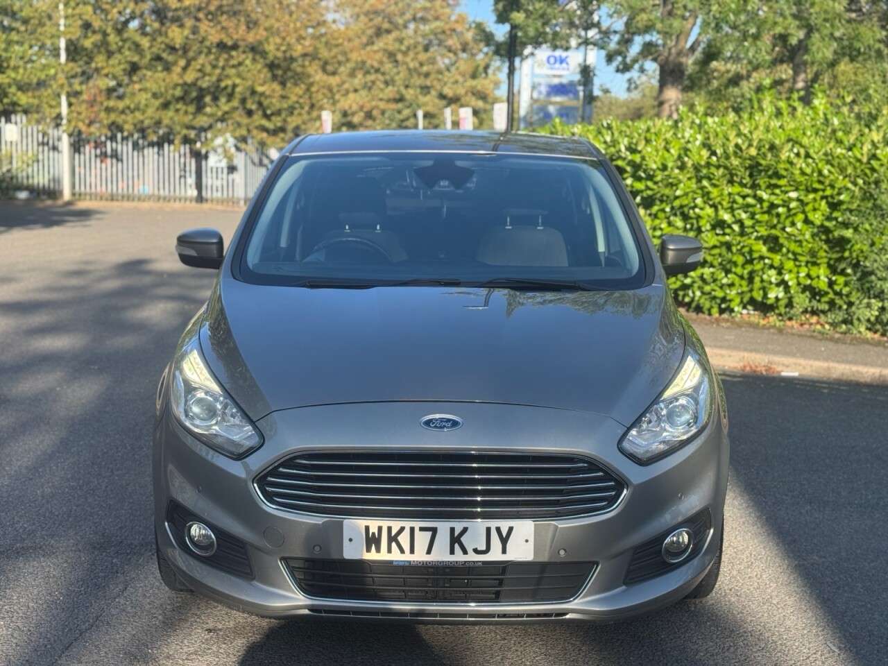 A 2017 FORD S-MAX 2.0 TDCi Titanium MPV 5dr Diesel Powershift Euro 6 (s/s) (150 ps) A 2017 FORD S-MAX 2.0 TDCi Titanium MPV 5dr Diesel Powershift Euro 6 (s/s) (150 ps)
