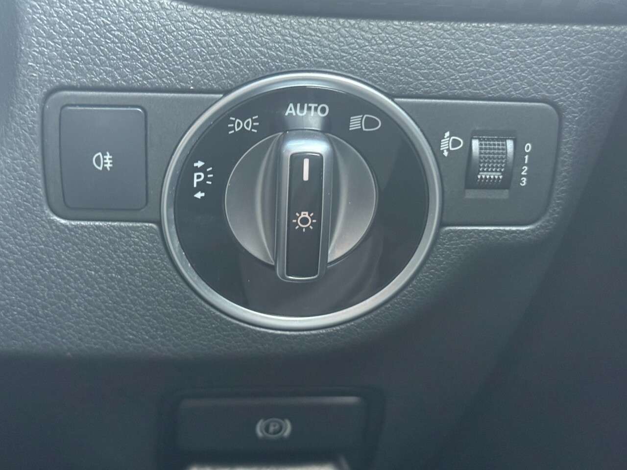 2017 MERCEDES-BENZ A CLASS 2017 MERCEDES-BENZ A CLASS