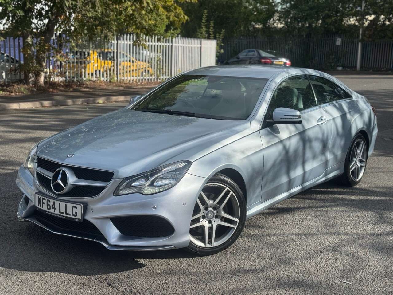 A 2015 MERCEDES-BENZ E CLASS 2.1 E220d BlueTEC AMG Line Coupe 2dr Diesel G-Tronic+ Euro 6 (s/s) (177 ps) A 2015 MERCEDES-BENZ E CLASS 2.1 E220d BlueTEC AMG Line Coupe 2dr Diesel G-Tronic+ Euro 6 (s/s) (177 ps)