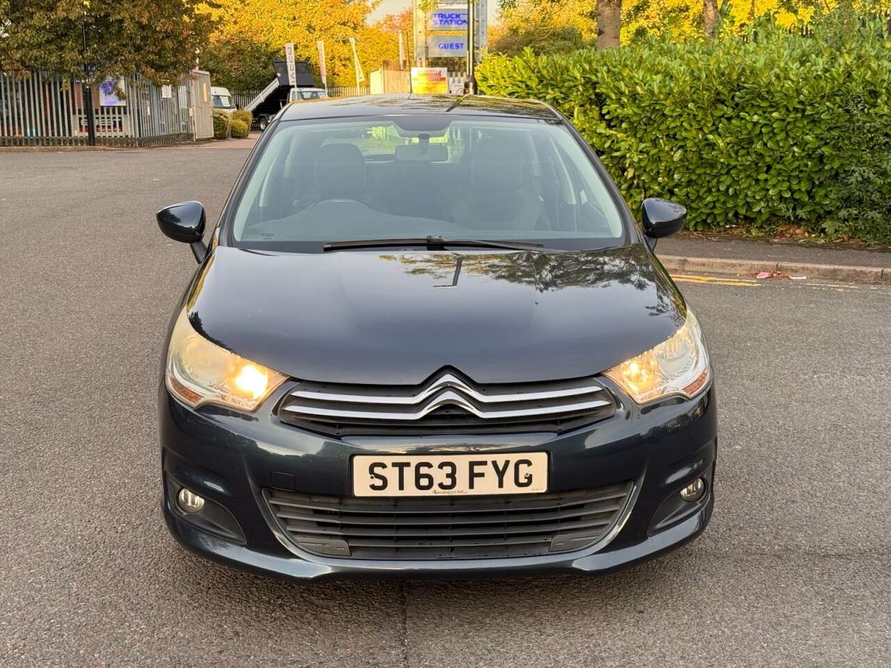 A 2014 CITROEN C4 1.6 e-HDi Airdream VTR+ Hatchback 5dr Diesel EGS6 Euro 5 (s/s) (115 ps) 1 F A 2014 CITROEN C4 1.6 e-HDi Airdream VTR+ Hatchback 5dr Diesel EGS6 Euro 5 (s/s) (115 ps) 1 F