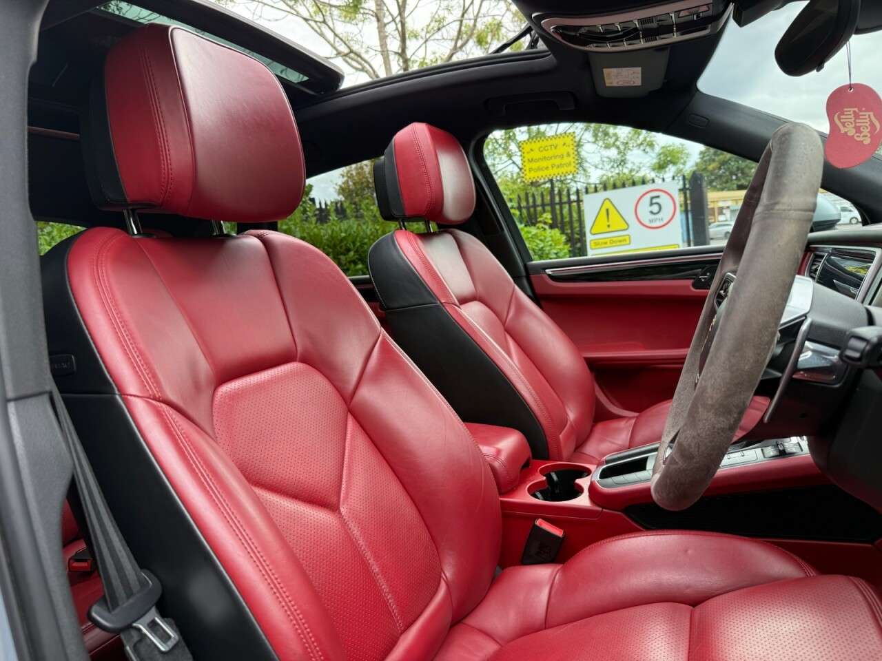 2014 PORSCHE MACAN 2014 PORSCHE MACAN