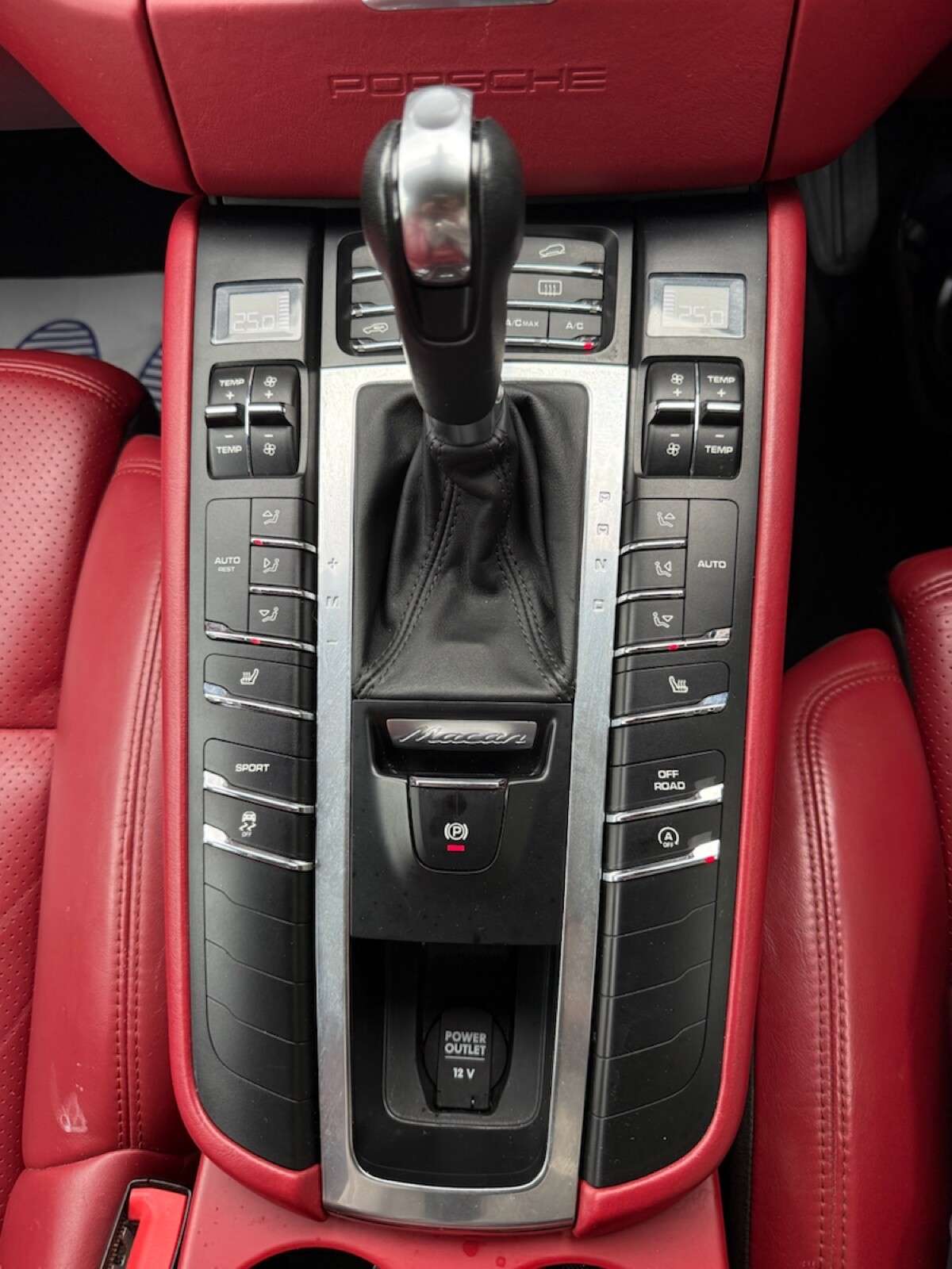 2014 PORSCHE MACAN 2014 PORSCHE MACAN