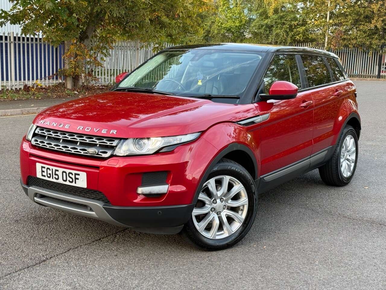 A 2015 LAND ROVER RANGE ROVER EVOQUE 2.2 SD4 Pure Tech SUV 5dr Diesel Auto 4WD Euro 5 (s/s) (190 ps) A 2015 LAND ROVER RANGE ROVER EVOQUE 2.2 SD4 Pure Tech SUV 5dr Diesel Auto 4WD Euro 5 (s/s) (190 ps)