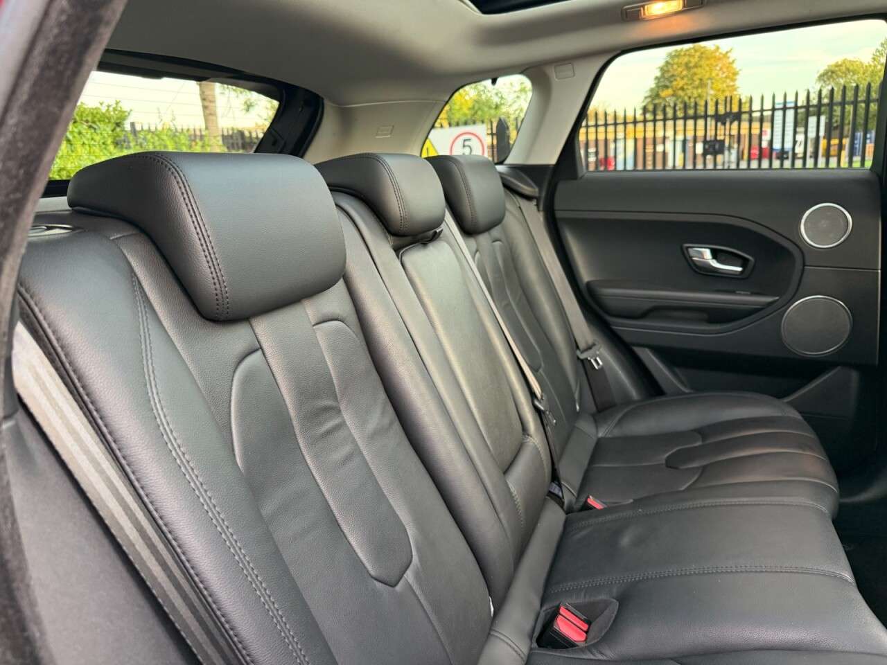 2015 LAND ROVER RANGE ROVER EVOQUE 2015 LAND ROVER RANGE ROVER EVOQUE