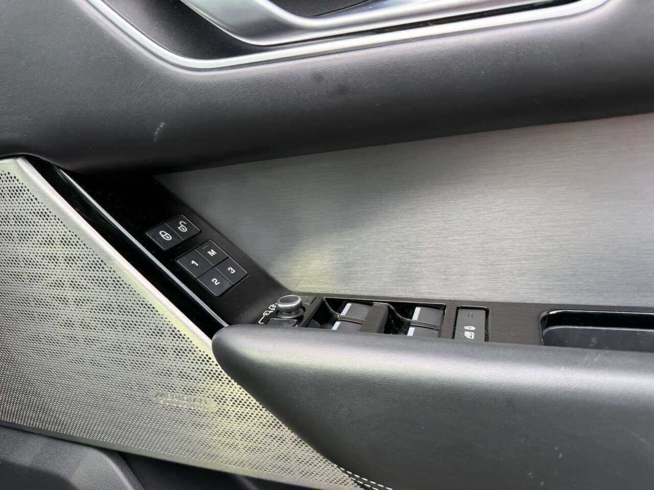 2018 LAND ROVER RANGE ROVER VELAR 2018 LAND ROVER RANGE ROVER VELAR