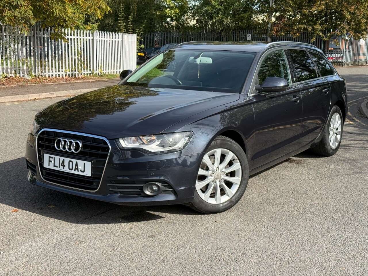 A 2014 AUDI A6 AVANT 2.0 TDI ultra SE Estate 5dr Diesel S Tronic Euro 6 (s/s) (190 ps) A 2014 AUDI A6 AVANT 2.0 TDI ultra SE Estate 5dr Diesel S Tronic Euro 6 (s/s) (190 ps)