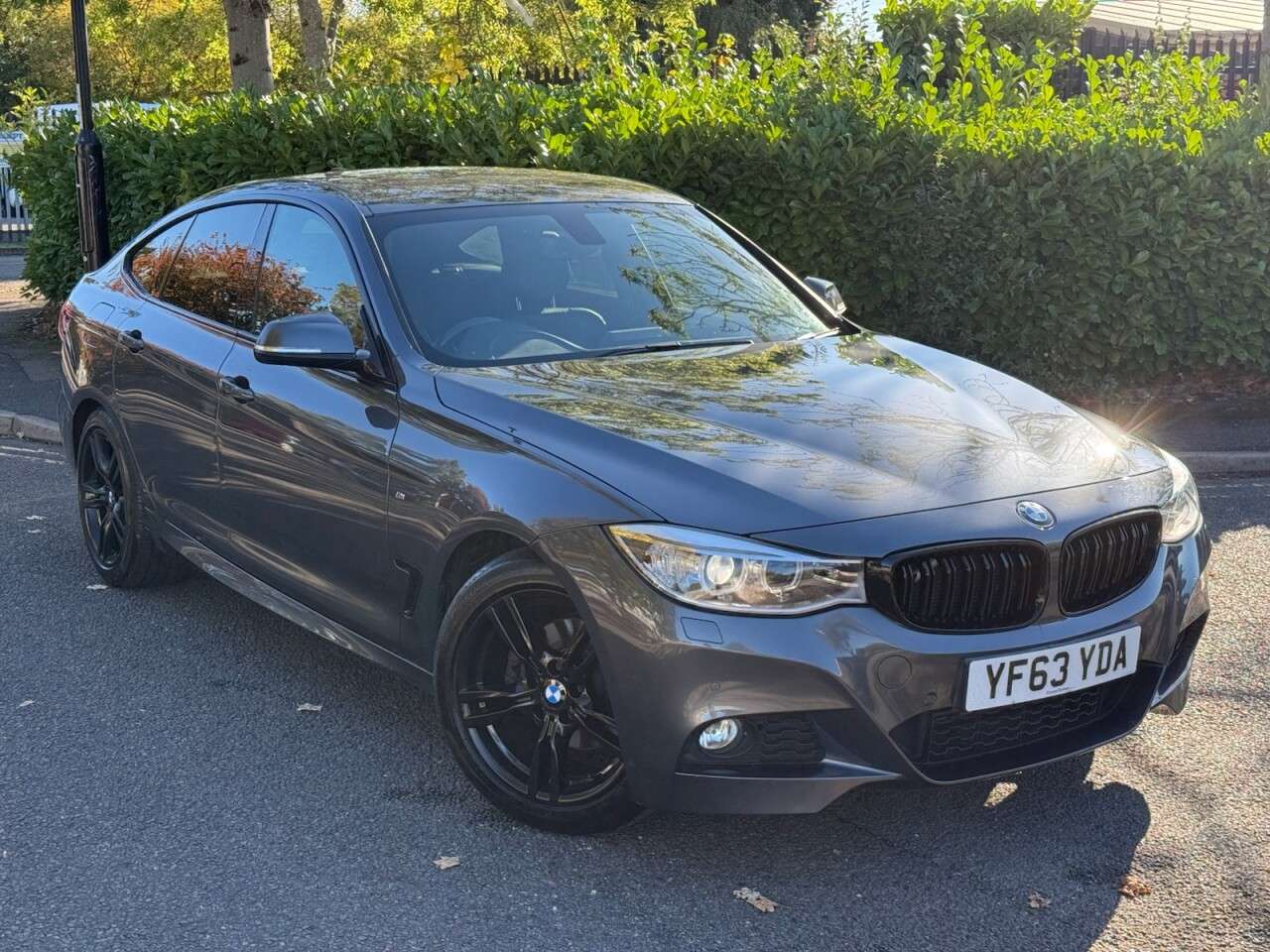 A 2013 BMW 3 SERIES GRAN TURISMO 2.0 320d M Sport GT 5dr Diesel Manual Euro 6 (s/s) (184 ps) LOW MILES+1FO+S A 2013 BMW 3 SERIES GRAN TURISMO 2.0 320d M Sport GT 5dr Diesel Manual Euro 6 (s/s) (184 ps) LOW MILES+1FO+S