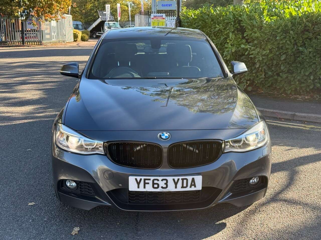 A 2013 BMW 3 SERIES GRAN TURISMO 2.0 320d M Sport GT 5dr Diesel Manual Euro 6 (s/s) (184 ps) LOW MILES+1FO+S A 2013 BMW 3 SERIES GRAN TURISMO 2.0 320d M Sport GT 5dr Diesel Manual Euro 6 (s/s) (184 ps) LOW MILES+1FO+S