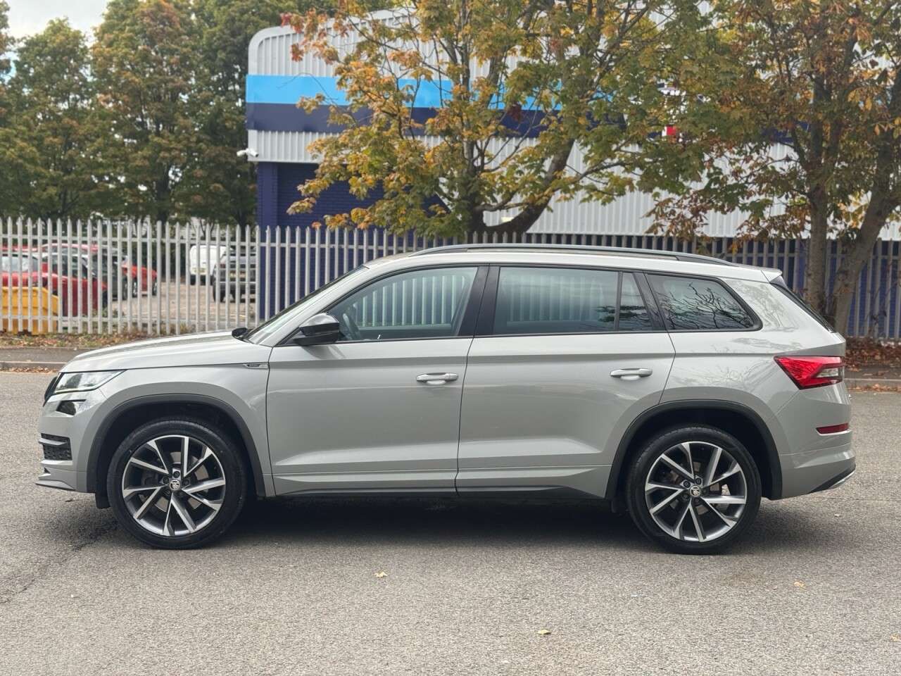 A 2018 SKODA KODIAQ 2.0 TDI SportLine SUV 5dr Diesel DSG 4WD Euro 6 (s/s) (7 Seat) (190 ps) ULE A 2018 SKODA KODIAQ 2.0 TDI SportLine SUV 5dr Diesel DSG 4WD Euro 6 (s/s) (7 Seat) (190 ps) ULE