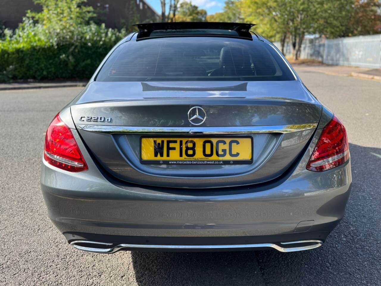 A 2018 MERCEDES-BENZ C CLASS 2.1 C220d Sport (Premium) Saloon 4dr Diesel G-Tronic+ Euro 6 (s/s) (170 ps) A 2018 MERCEDES-BENZ C CLASS 2.1 C220d Sport (Premium) Saloon 4dr Diesel G-Tronic+ Euro 6 (s/s) (170 ps)