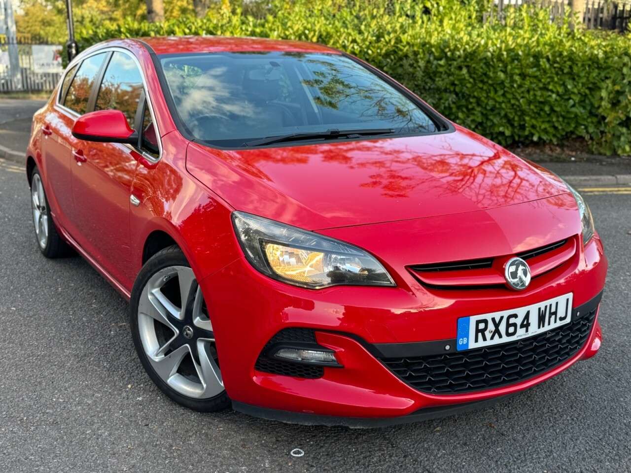 A 2014 VAUXHALL ASTRA 1.4T 16v Limited Edition Hatchback 5dr Petrol Manual Euro 5 (140 ps) A 2014 VAUXHALL ASTRA 1.4T 16v Limited Edition Hatchback 5dr Petrol Manual Euro 5 (140 ps)