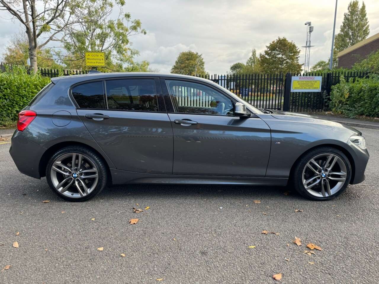 A 2017 BMW 1 SERIES 2.0 120d M Sport Hatchback 5dr Diesel Auto xDrive Euro 6 (s/s) (190 ps) A 2017 BMW 1 SERIES 2.0 120d M Sport Hatchback 5dr Diesel Auto xDrive Euro 6 (s/s) (190 ps)