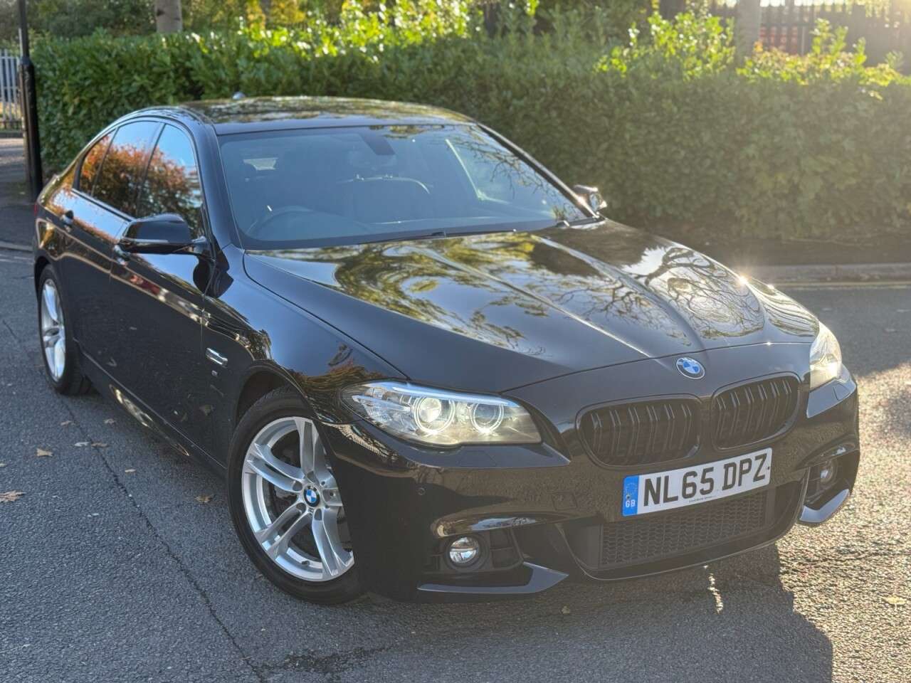 A 2015 BMW 5 SERIES 2.0 520d M Sport Saloon 4dr Diesel Auto Euro 6 (s/s) (190 ps) A 2015 BMW 5 SERIES 2.0 520d M Sport Saloon 4dr Diesel Auto Euro 6 (s/s) (190 ps)