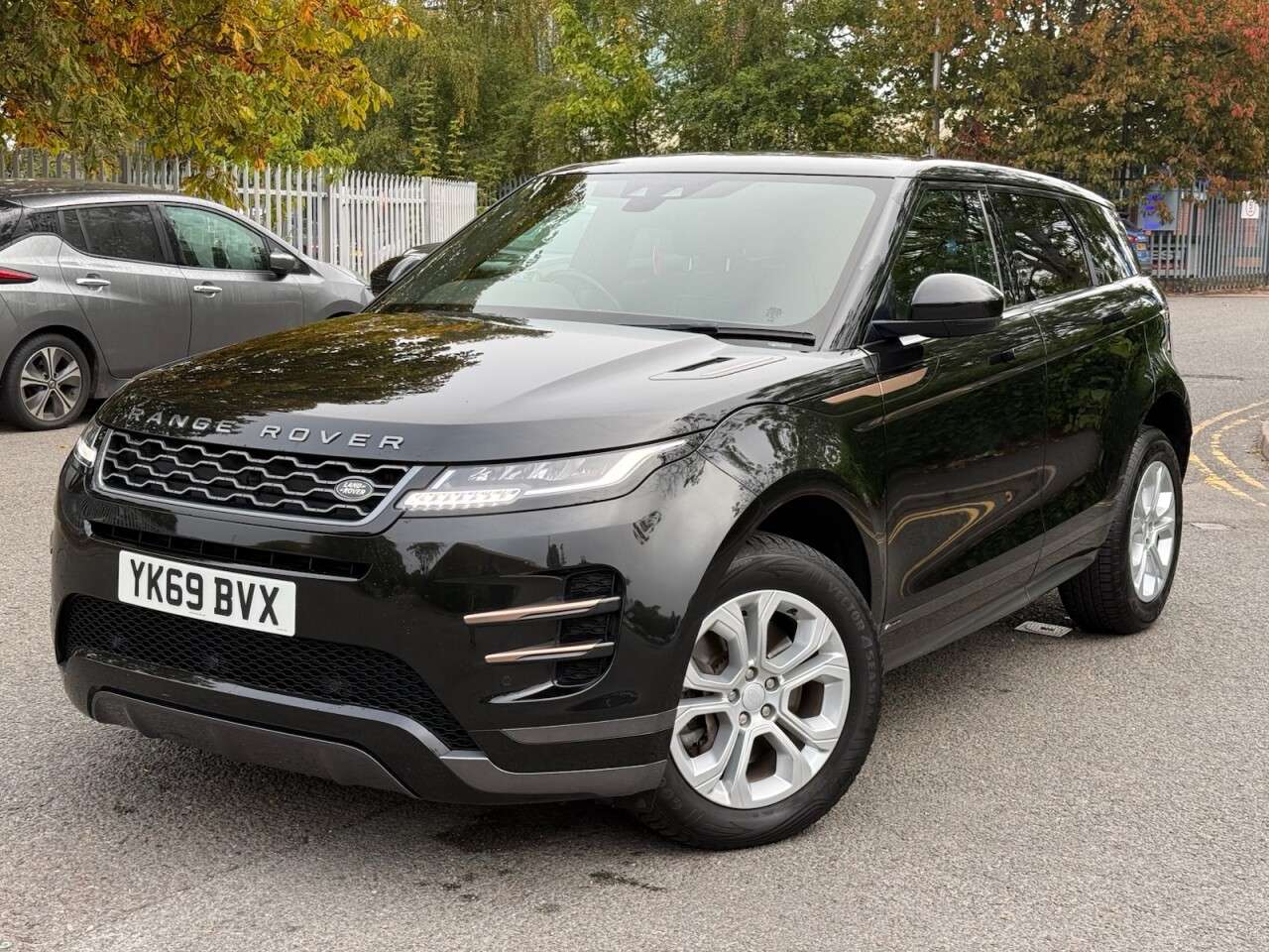 A 2019 LAND ROVER RANGE ROVER EVOQUE 2.0 D150 R-Dynamic S SUV 5dr Diesel Manual FWD Euro 6 (s/s) (150 ps) A 2019 LAND ROVER RANGE ROVER EVOQUE 2.0 D150 R-Dynamic S SUV 5dr Diesel Manual FWD Euro 6 (s/s) (150 ps)
