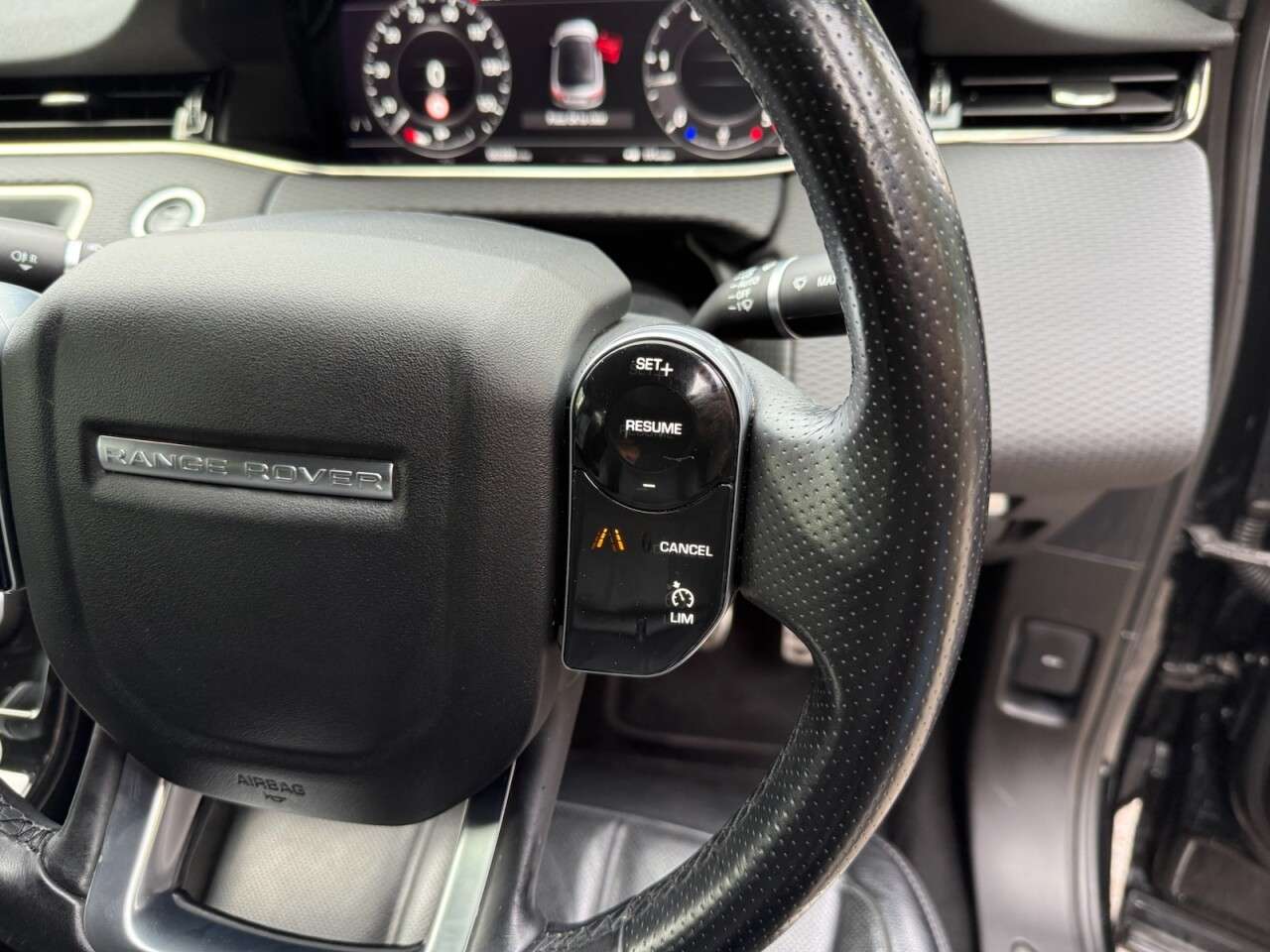 2019 LAND ROVER RANGE ROVER EVOQUE 2019 LAND ROVER RANGE ROVER EVOQUE