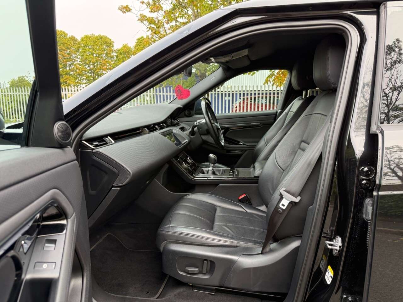2019 LAND ROVER RANGE ROVER EVOQUE 2019 LAND ROVER RANGE ROVER EVOQUE