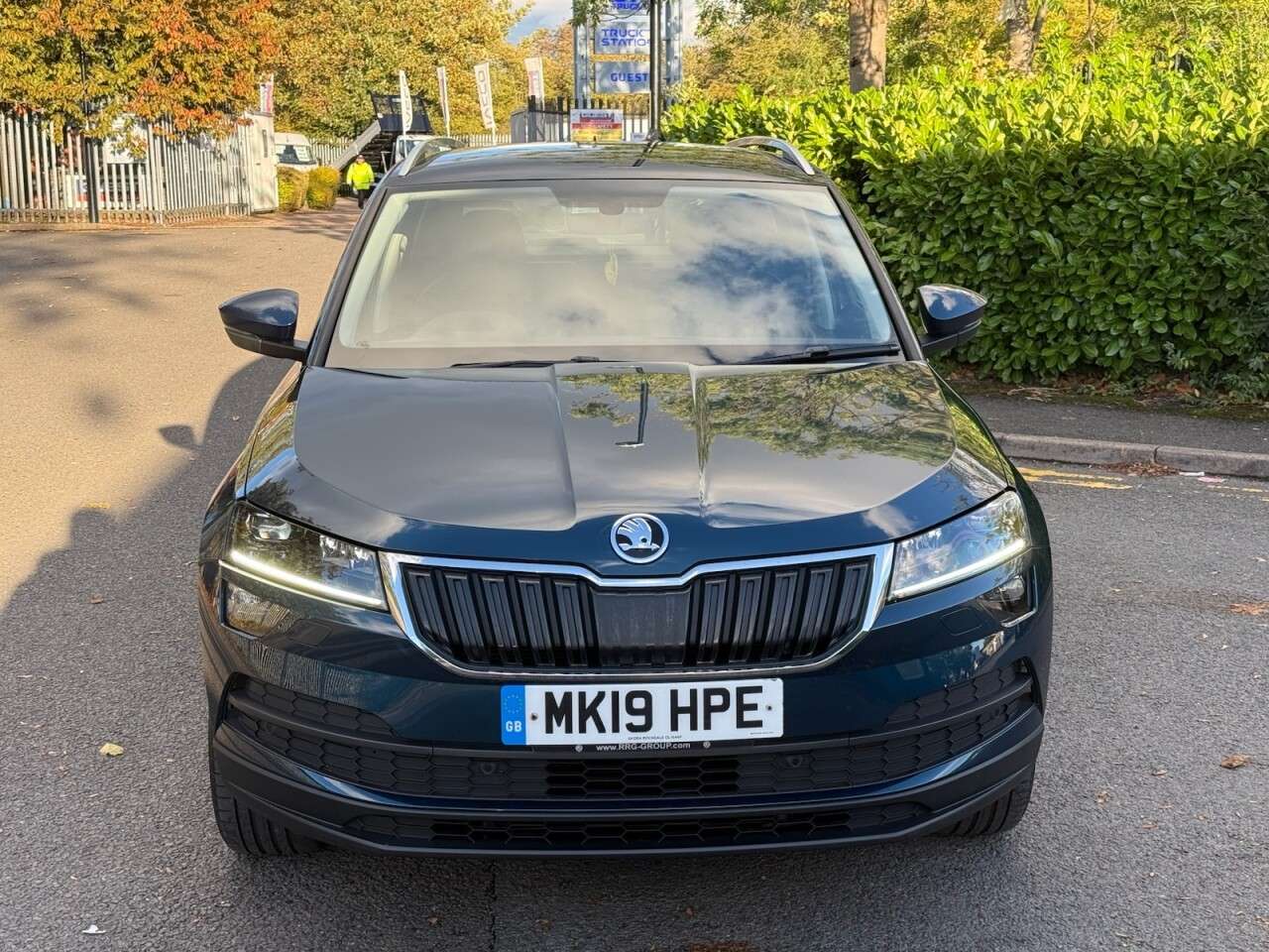 A 2019 SKODA KAROQ 1.0 TSI GPF SE L SUV 5dr Petrol Manual Euro 6 (s/s) (115 ps) A 2019 SKODA KAROQ 1.0 TSI GPF SE L SUV 5dr Petrol Manual Euro 6 (s/s) (115 ps)