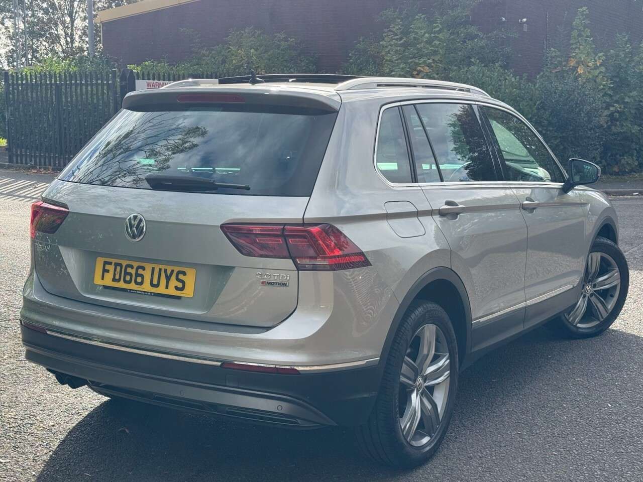 2016 VOLKSWAGEN TIGUAN 2016 VOLKSWAGEN TIGUAN